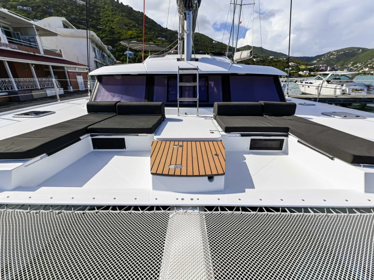 Huur Catamaran met of zonder schipper Fountaine Pajot in Road Town
