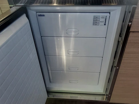 Verhuur Catamaran Lagoon met vaarbewijs