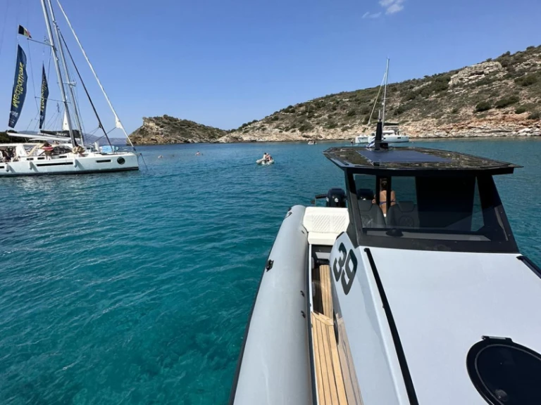 Jachthuur in Adámas - ZEN MARINE ZEN 39 via SamBoat