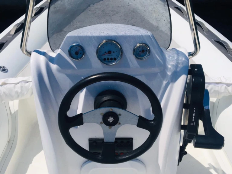 Bootverhuur Magnus magnus 6,20 m in Porto Rotondo via SamBoat