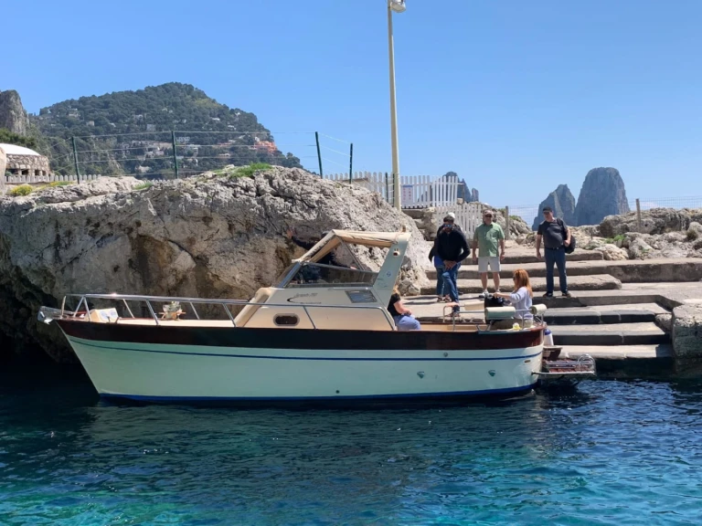 Bootverhuur Sorrento goedkoop Jeranto 750