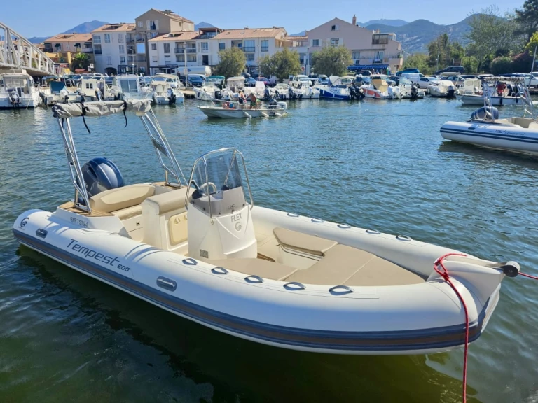 Bootverhuur Selva Selva D600 S Line in Les Issambres via SamBoat