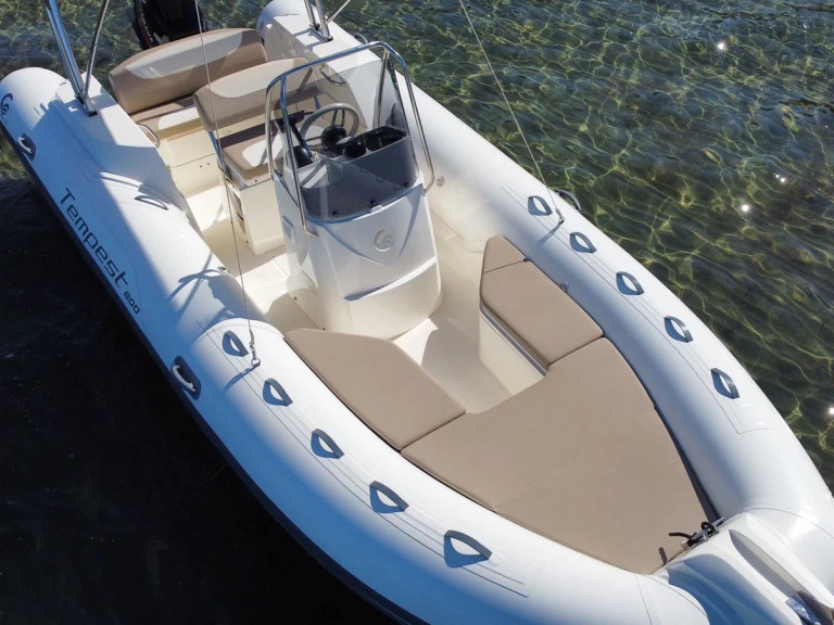 Verhuur RIB in Les Issambres - Selva Selva D600 S Line