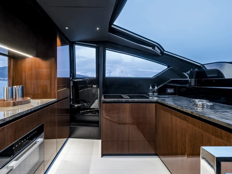 Jacht te huur in Dubai Marina voor de beste prijs