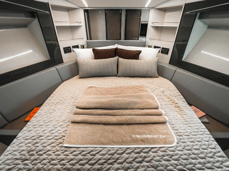 Bootverhuur Pershing Pershing 5x in Dubai Marina via SamBoat