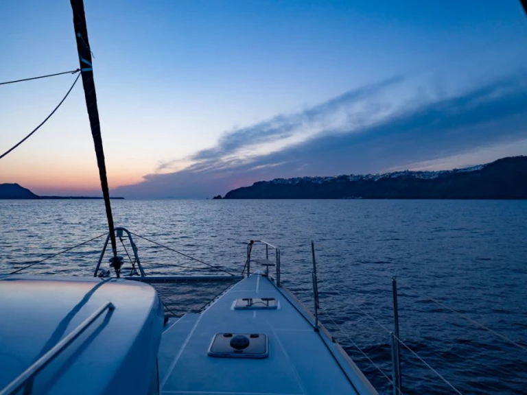 Catamaran te huur in Vlychada voor de beste prijs