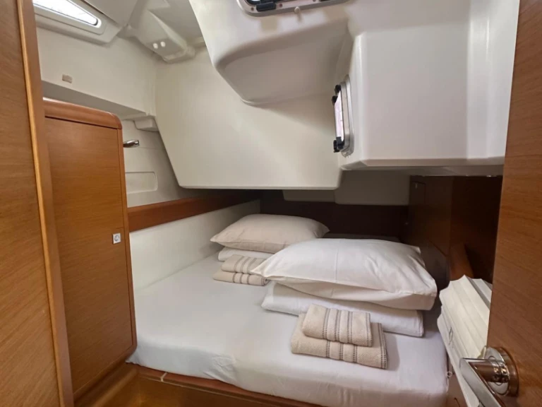 Zeilboot te huur in Seget Donji voor de beste prijs