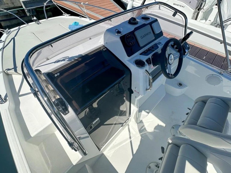 Huur Motorboot met of zonder schipper Bénéteau in Cambrils