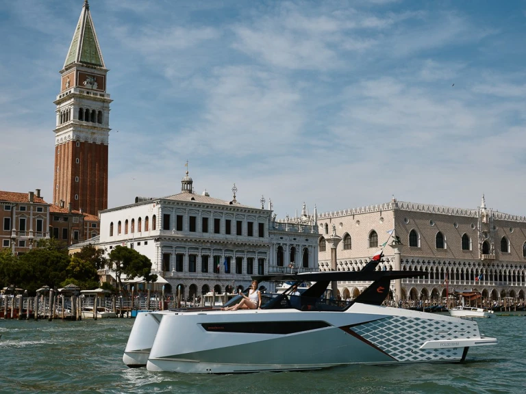 Verhuur Jacht in Casale sul Sile - Dracan Marine Dracan 42