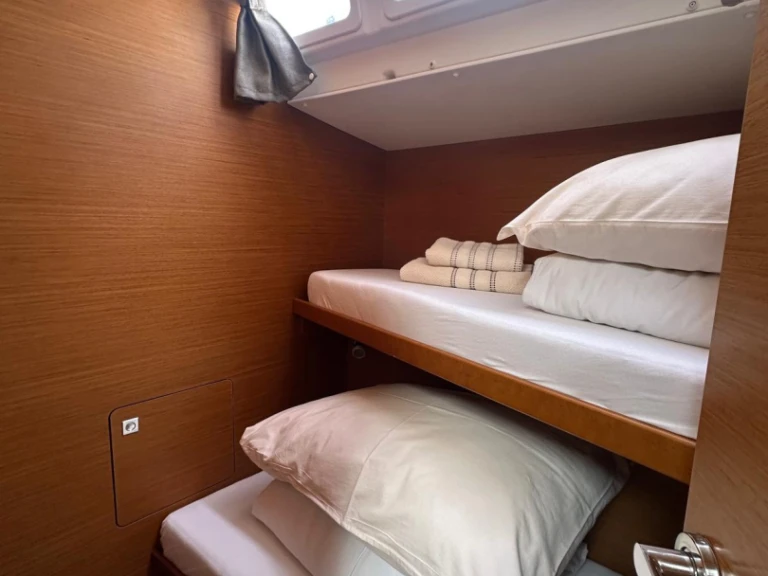 Jeanneau Sun Odyssey 519 te huur van particulier of professional in Seget Donji