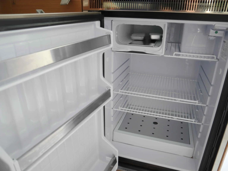 Huur een Excess Excess 11 (6 cab.) in Néa Péramos