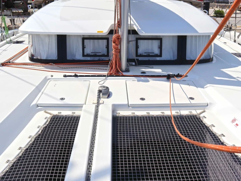 Verhuur Catamaran in Néa Péramos - Excess Excess 11 (6 cab.)