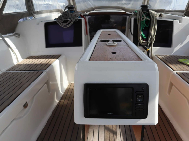 Verhuur Zeilboot in Álimos - Dufour Dufour 382 Grand Large