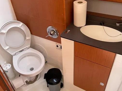 Bootverhuur Kos goedkoop Bavaria Cruiser 51 (5 cab.)