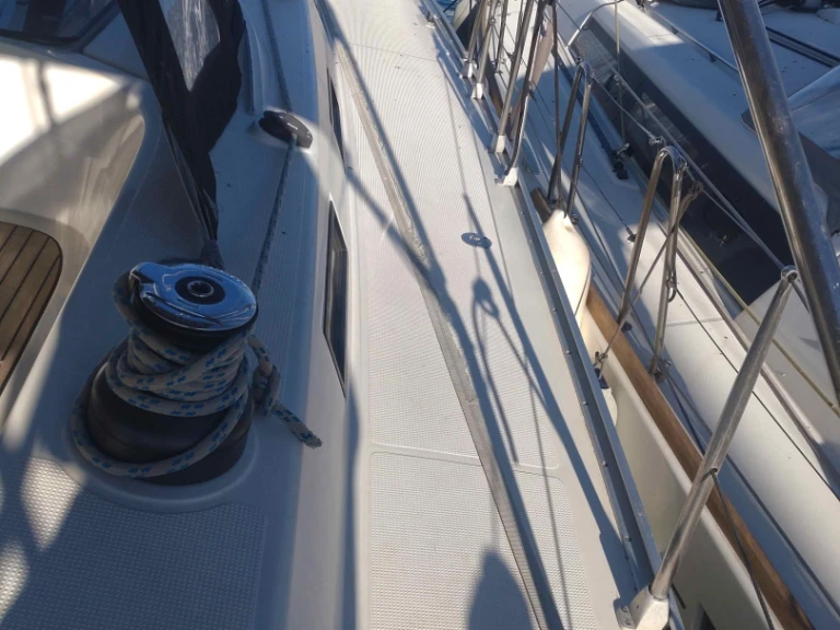 Huur een Bavaria Bavaria Cruiser 56 (6 cab.) in Álimos