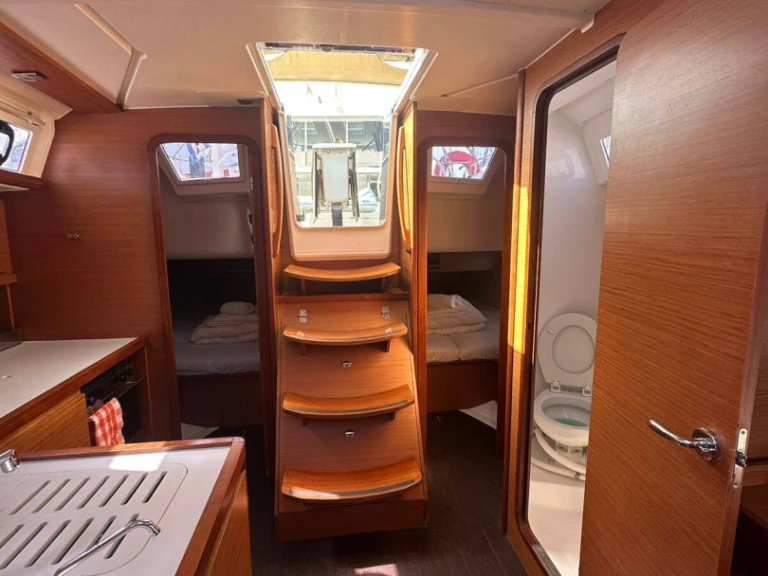 Verhuur Zeilboot in Álimos - Dufour Dufour 390 (3 cab.)