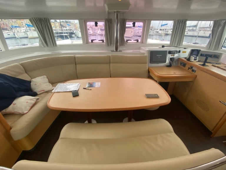 Catamaran te huur in Nettuno voor de beste prijs