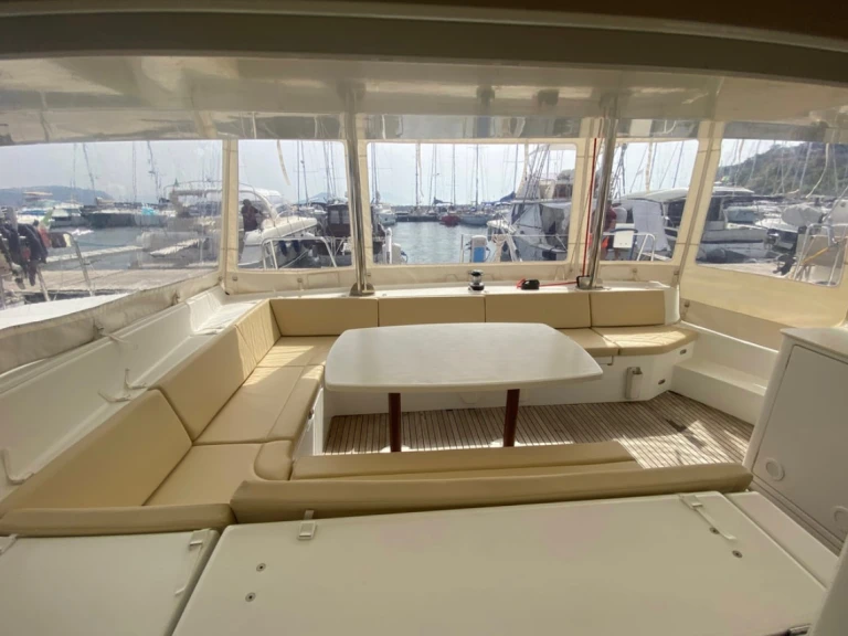 Lagoon Lagoon 44 te huur van particulier of professional in Nettuno