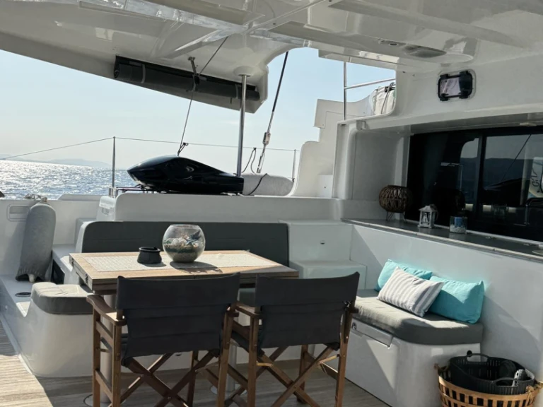 Bootverhuur Lagoon Lagoon 46 in Álimos via SamBoat