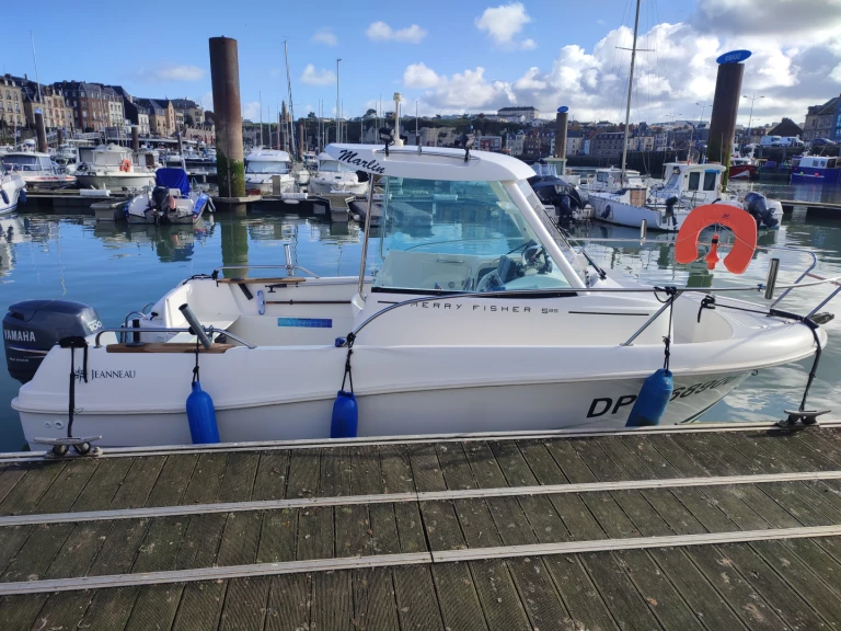 Huur Motorboot met of zonder schipper Jeanneau in Dieppe