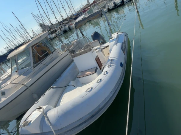 Bootverhuur Capelli Tempest 626 in Port-Camargue via SamBoat