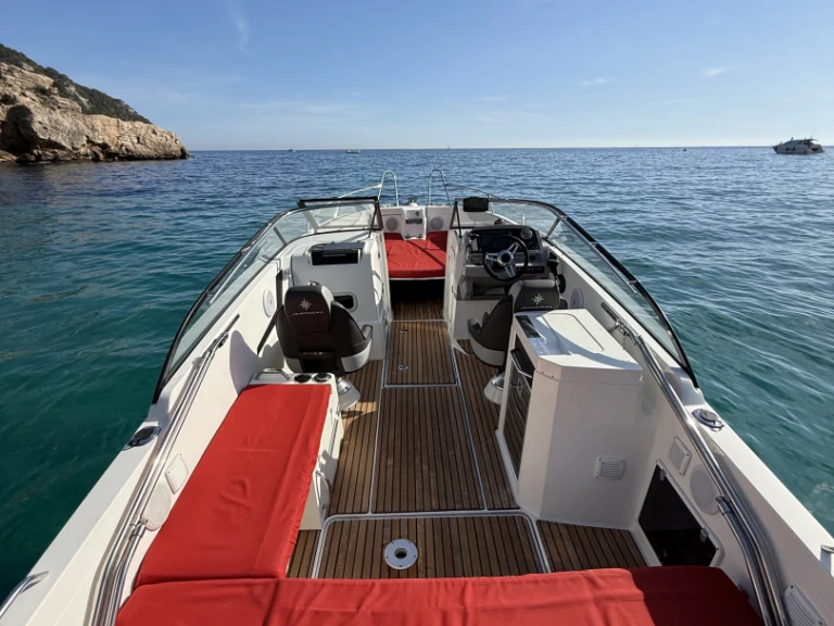 Huur een Jeanneau Cap Camarat 7.5 BR in Saint-Cyr-sur-Mer
