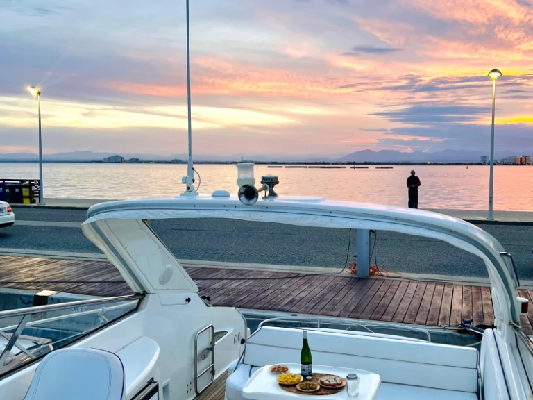 Motorboot te huur in Roses voor de beste prijs