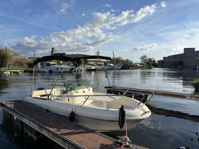 Motorboot te huur in Metz voor de beste prijs