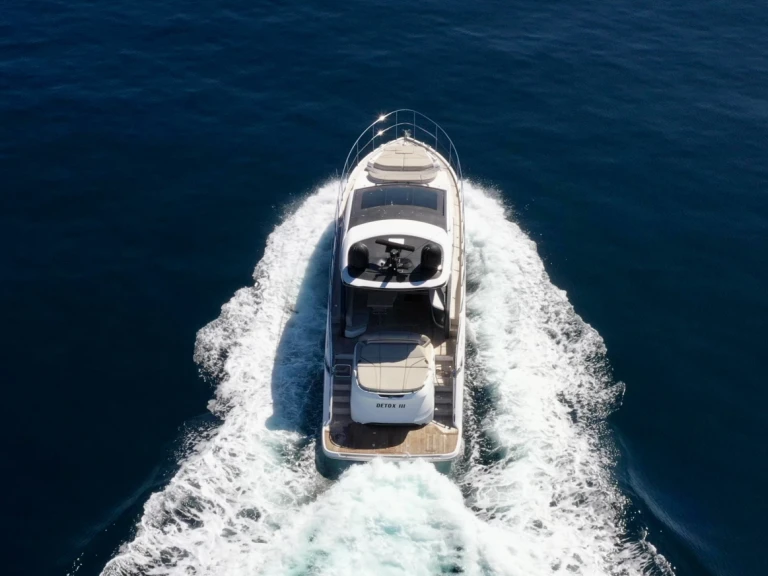 Huur een Princess Princess V55 in Port Fréjus