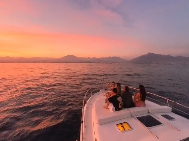 Huur een Sea Ray Sea Ray 370 Sundancer in Marbella