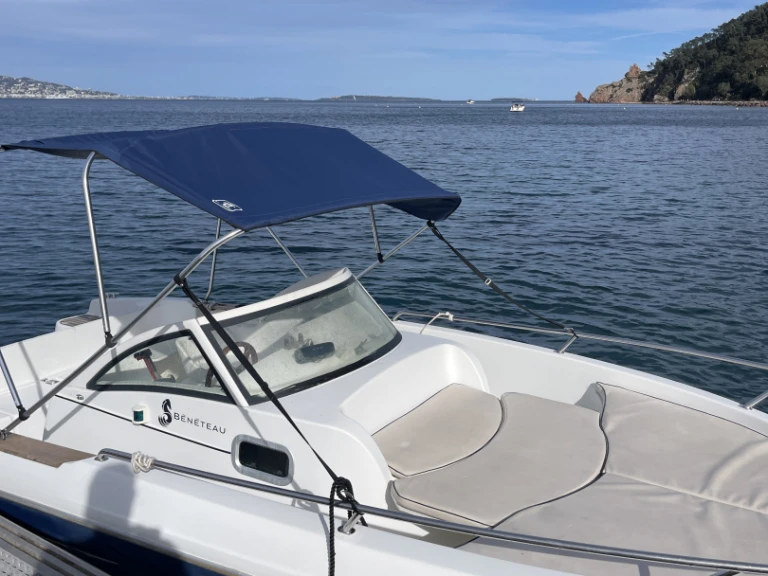 Bootverhuur Mandelieu-la-Napoule goedkoop Ombrine 630