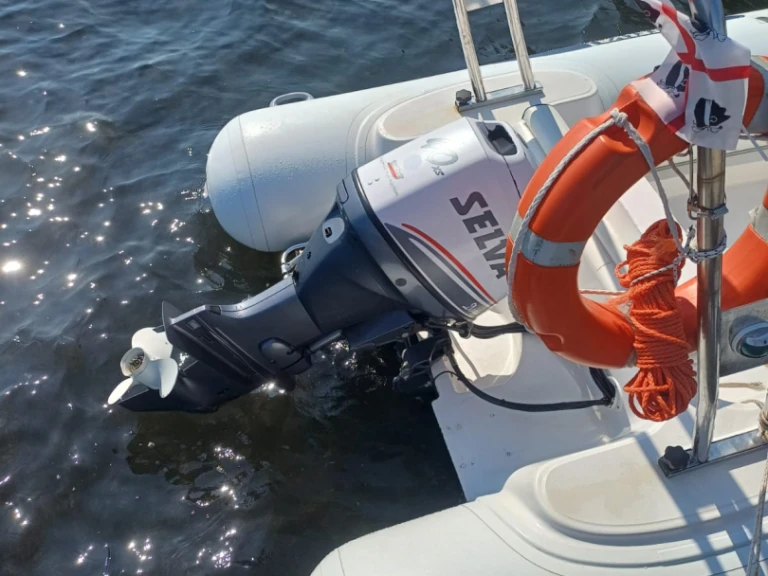 RIB te huur in Quartu Sant'Elena voor de beste prijs