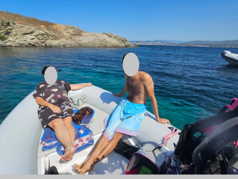 RIB te huur in Six-Fours-les-Plages voor de beste prijs
