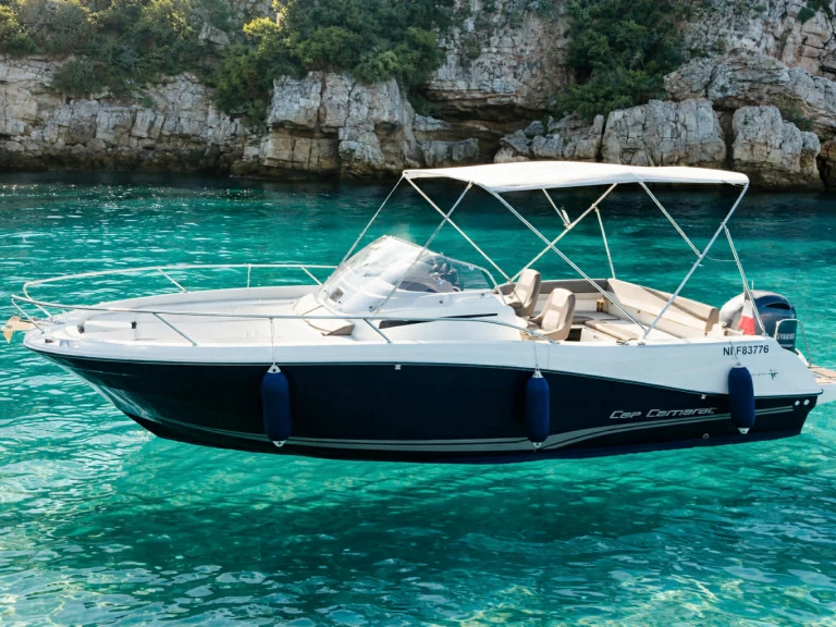 Huur een Jeanneau Cap Camarat 7.5 WA in Hyères