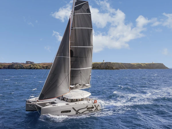 Huur Catamaran met of zonder schipper Bénéteau in Le Marin