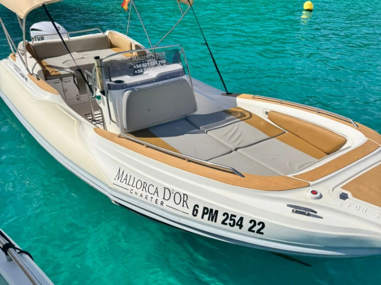 Huur een Zar Zar 75 in Cala d'Or