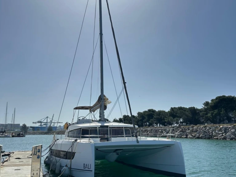 Verhuur Catamaran Bali met vaarbewijs