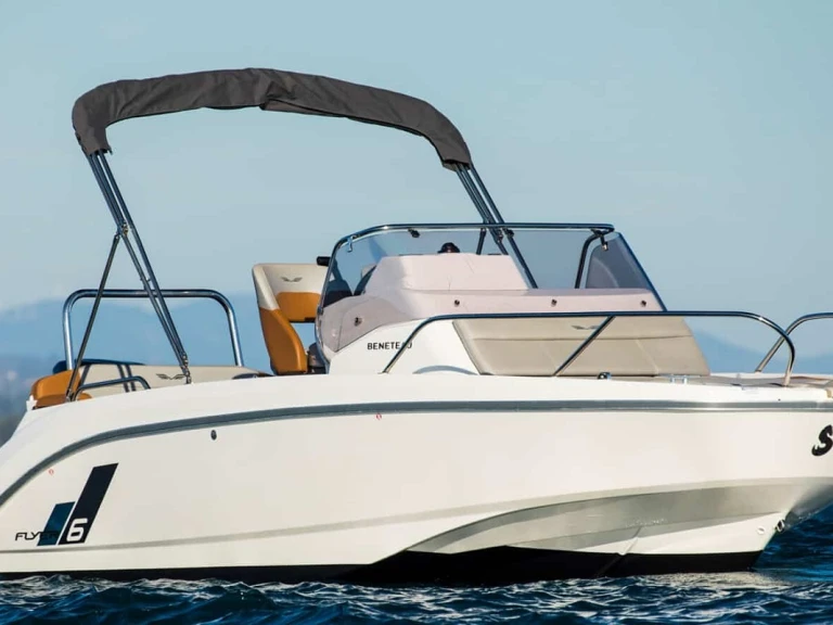 Verhuur Motorboot Bénéteau met vaarbewijs