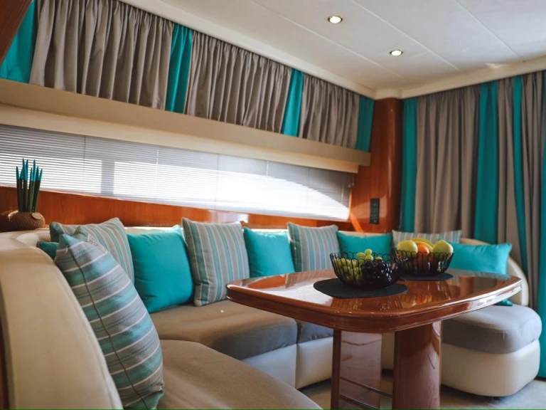 Huur Motorboot met of zonder schipper Princess in Tivat