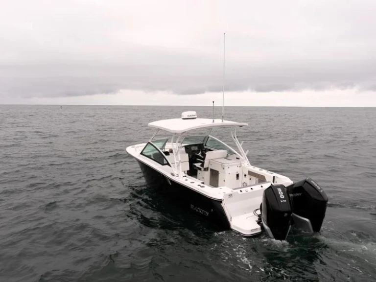Verhuur Motorboot Blackfin met vaarbewijs