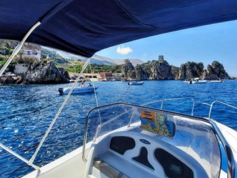 Huur Motorboot met of zonder schipper tancredi in Castellammare del Golfo