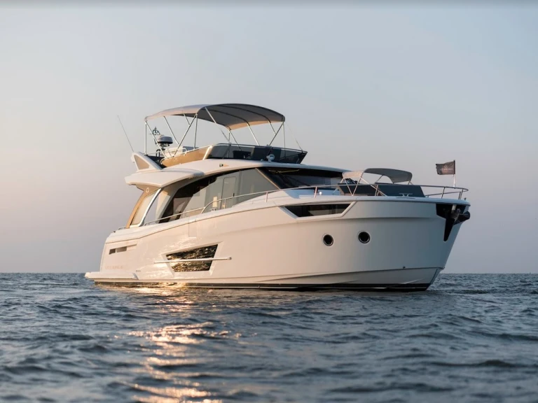 Verhuur Jacht in Saint-Raphaël - Greenline Greenline 45 Fly