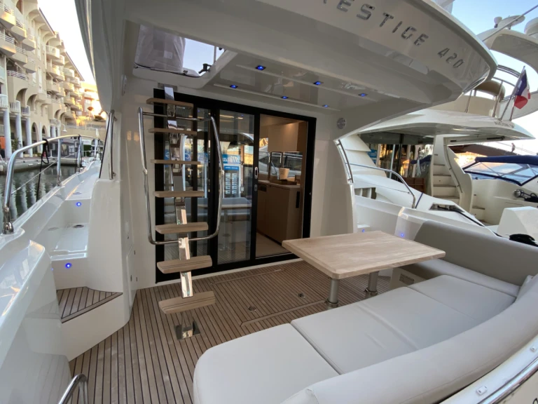 Bootverhuur Saint-Raphaël goedkoop 420 FLY