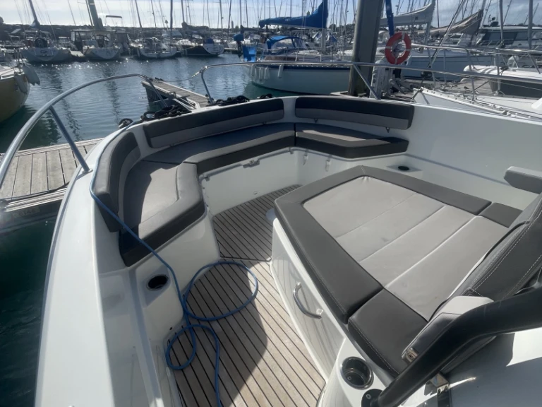 Huur Motorboot met of zonder schipper Jeanneau in Saint-Quay-Portrieux