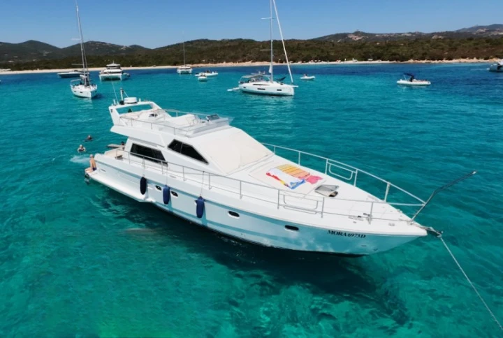 Bootverhuur Porto Rotondo goedkoop Altura 44 S