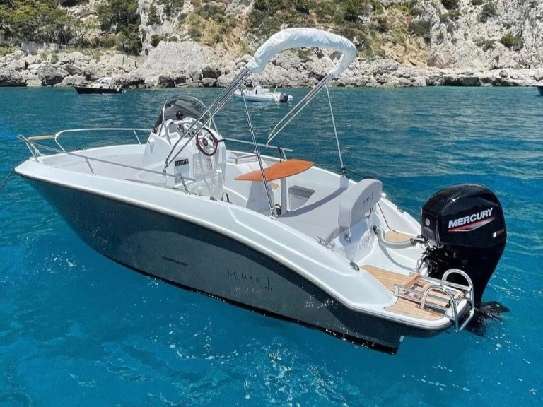 Motorboot te huur in Porto di Salerno voor de beste prijs