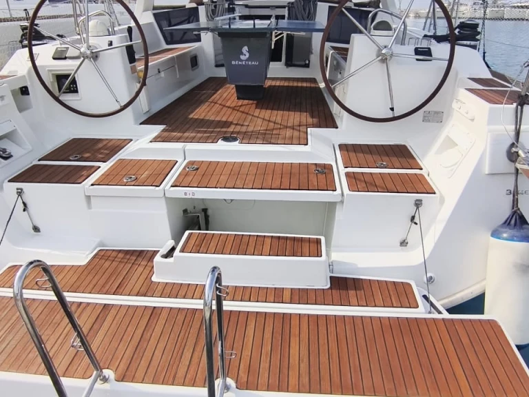 Bootverhuur Paleros Marina goedkoop Oceanis 45