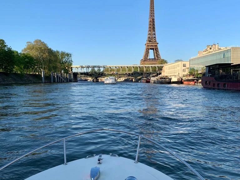 Motorboot te huur in Paris voor de beste prijs