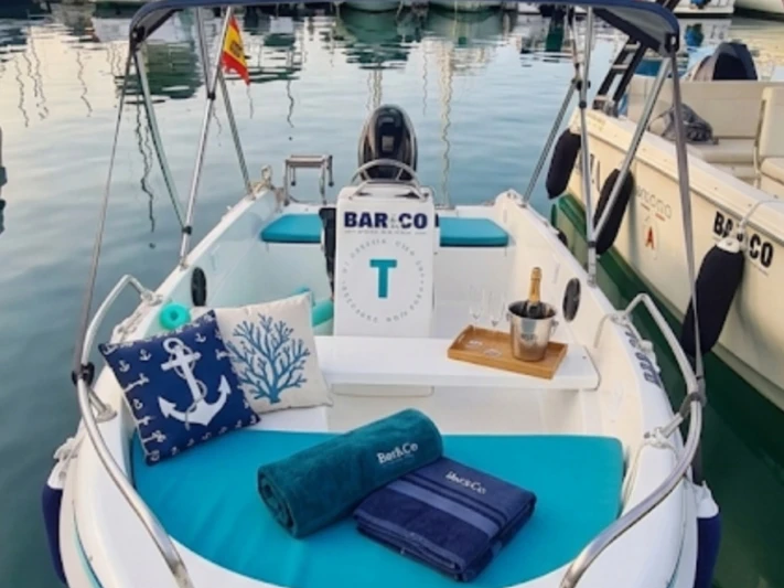 Huur Motorboot met of zonder schipper Stable in Alicante