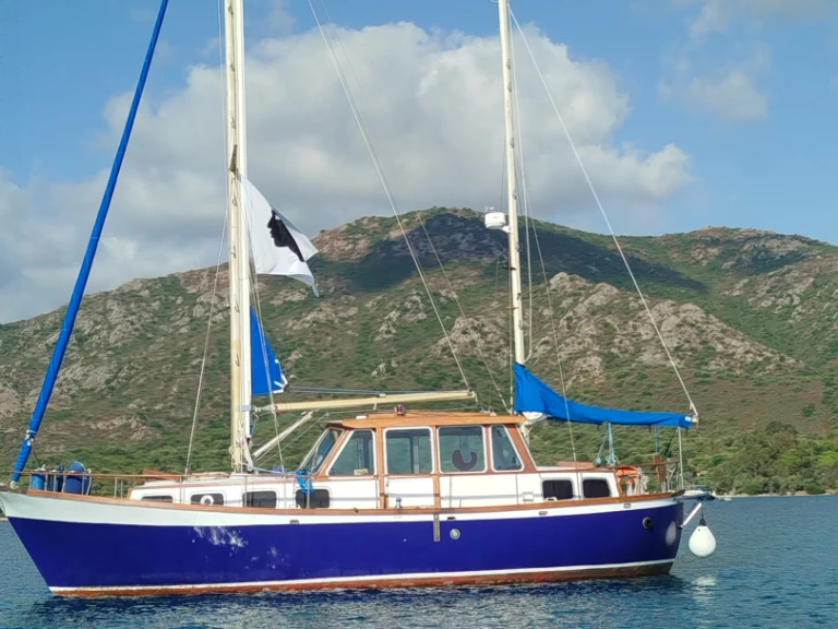 Bootverhuur Saint-Florent goedkoop Nautitech 395